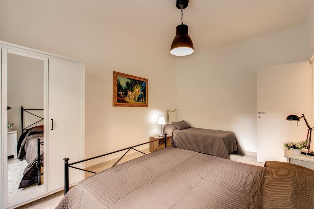 Daisy Guest House Colosseo Rome Ruang foto