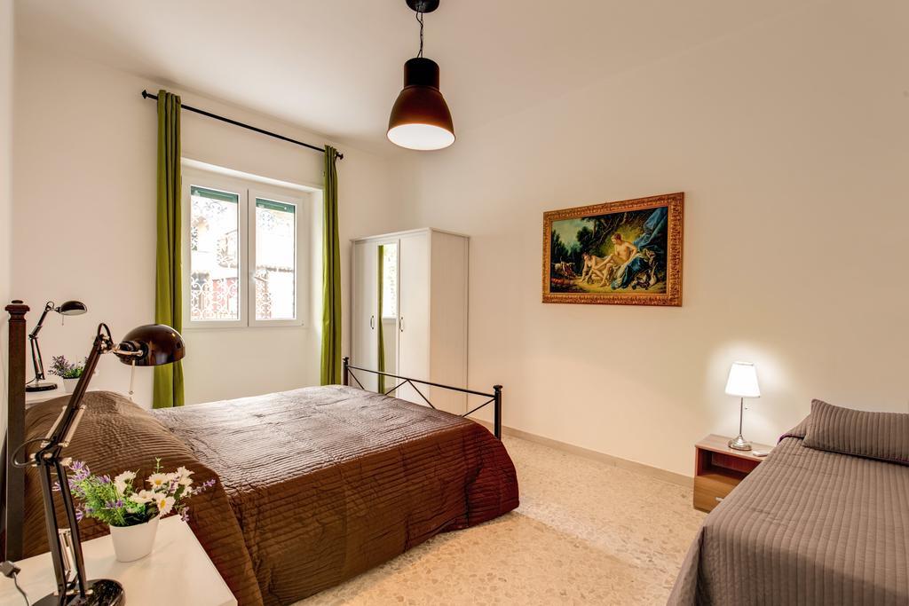 Daisy Guest House Colosseo Rome Ruang foto