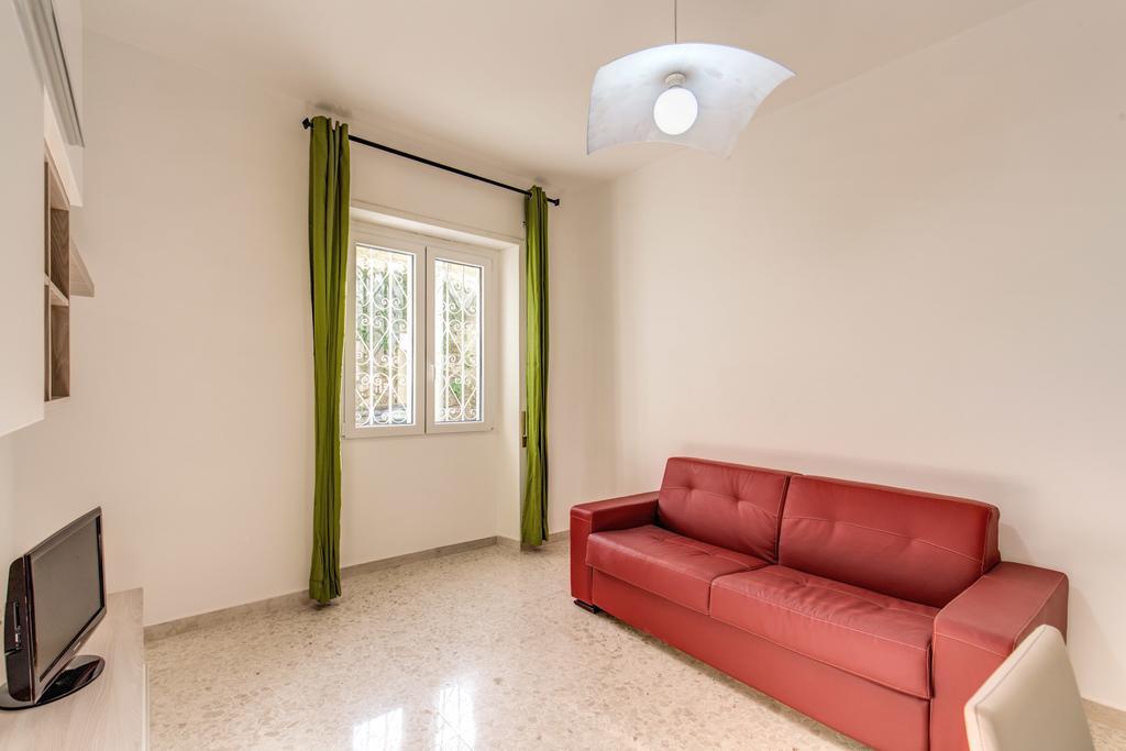 Daisy Guest House Colosseo Rome Ruang foto